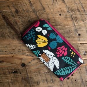 Fossil Eliza Clutch, Dark Floral, New With Tags